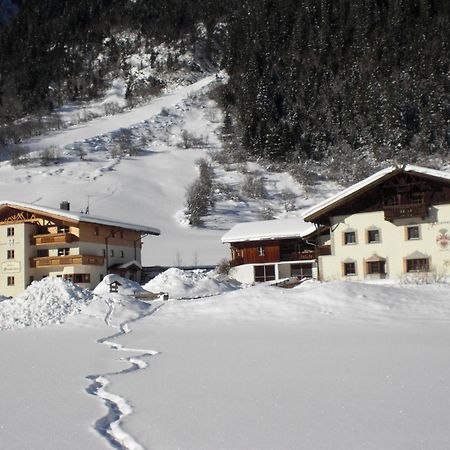 Alfaierhof-Bergheimat Hotel Gschnitz Exterior foto